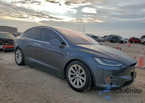 2018 Tesla Model X из США, поврежденный, VIN 5YJXCAE23JF091211